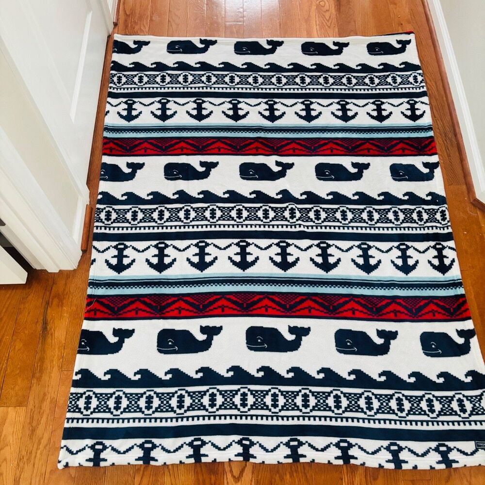 Vineyard Vines Plush Throw Blanket Whales Nautical Decor Waves Beachy 48 x 60